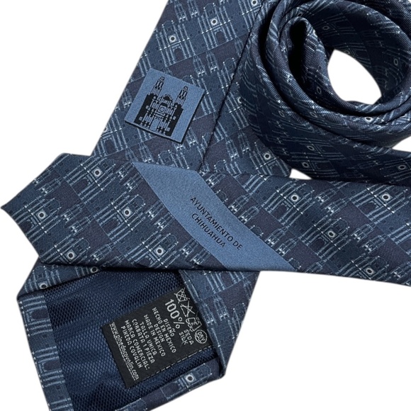 PINEDA COVALIN Blue/Gray Ayuntamiento Di Chihuahua Silk LUXURY Tie MEXICO - Picture 3 of 4
